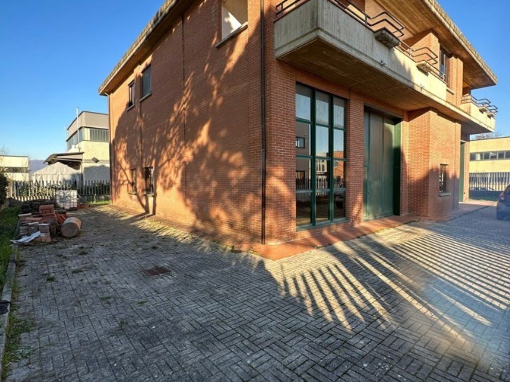Palazzo in vendita a Serravalle Pistoiese