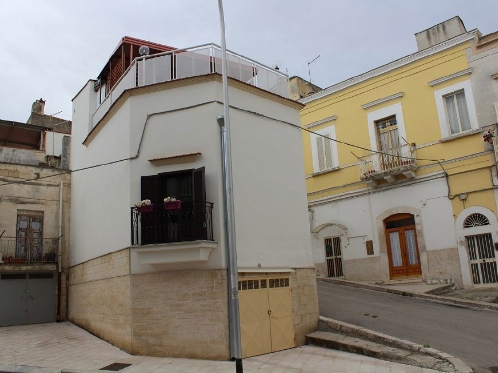 Casa Indipendente in vendita a Canosa di Puglia canosa di Puglia ludovico ariosto,32