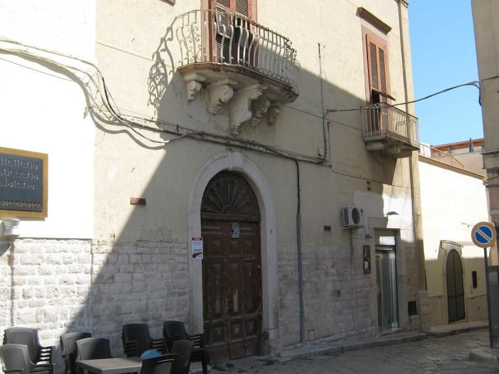 Casa Indipendente in vendita a Canosa di Puglia canosa di Puglia martiri,10
