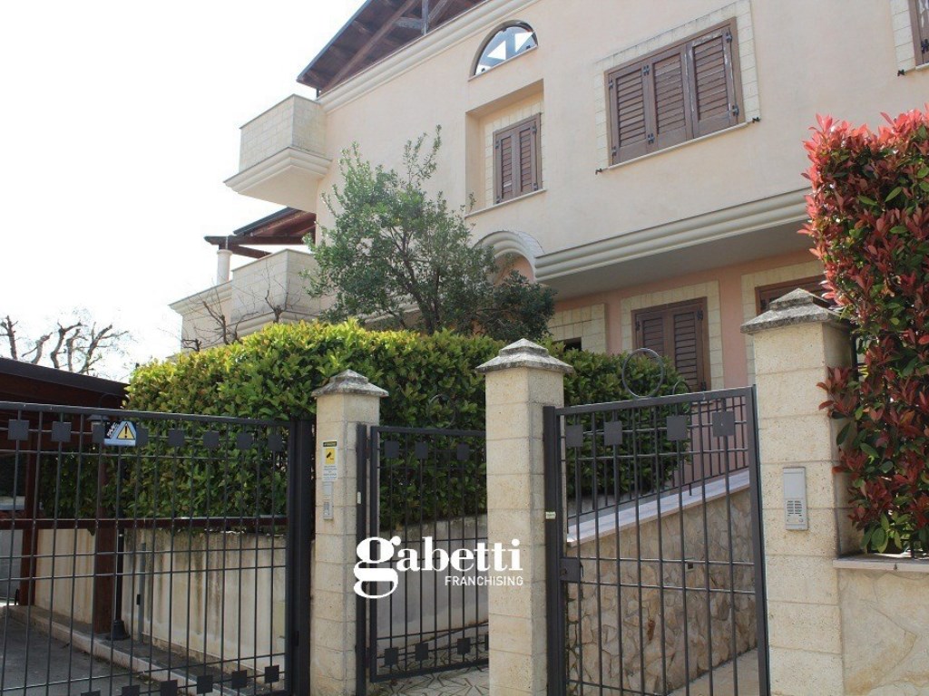 Villa in vendita a Canosa di Puglia canosa di Puglia largo carabiniere Di Gennaro,25
