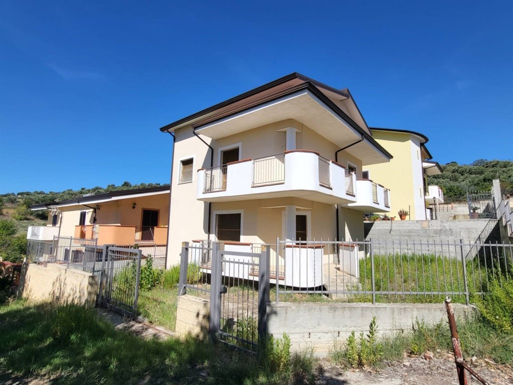 Villa in vendita a Montalto Uffugo via benedetto croce n.218