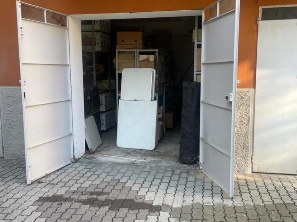 Garage in vendita a Bologna bologna andrea costa,157