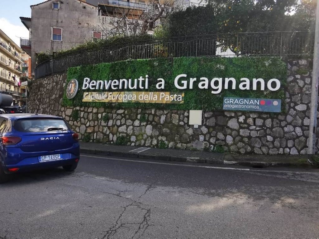 Negozio in affitto a Gragnano via castellammare