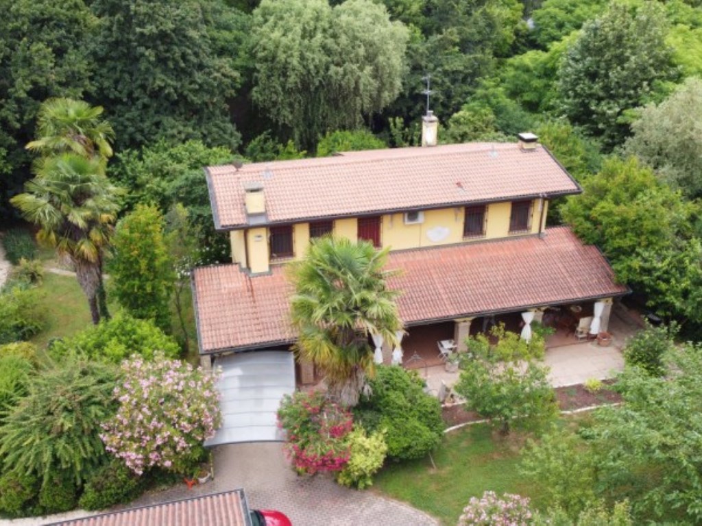 Villa in vendita ad Albignasego via galileo galilei