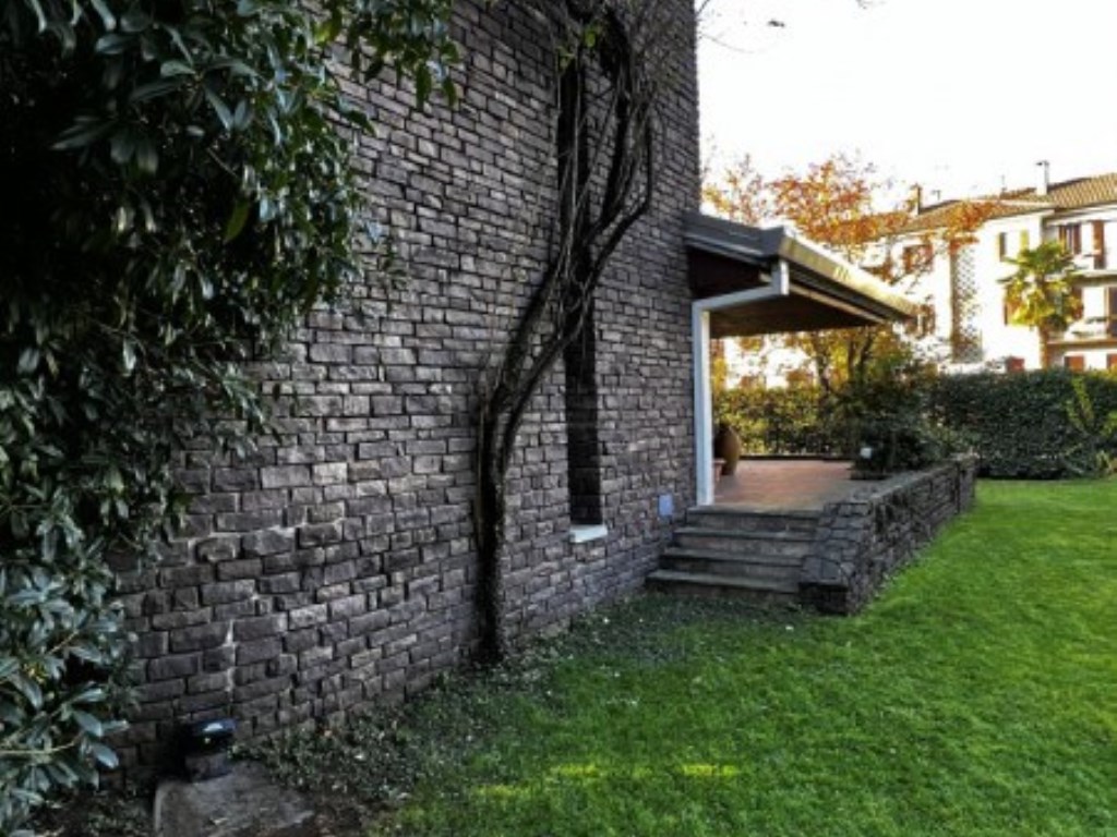 Villa in vendita a Montebelluna