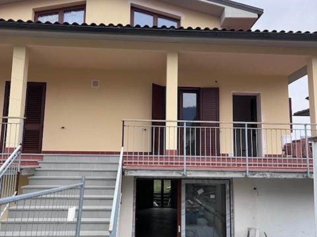 Villa Bifamiliare in vendita a Borgo San Lorenzo via faentina 58
