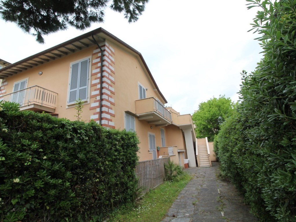 Appartamento in vendita a Pietrasanta via duca della Vittoria, snc