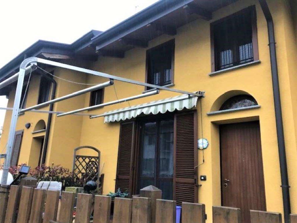 Villa a Schiera in vendita a Borgo Ticino