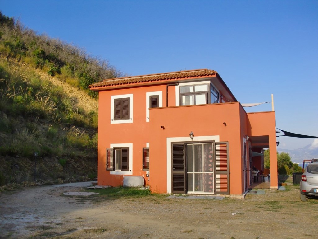 Casa Indipendente in vendita a San Giovanni a Piro san Giovanni a Piro Valle di Natale