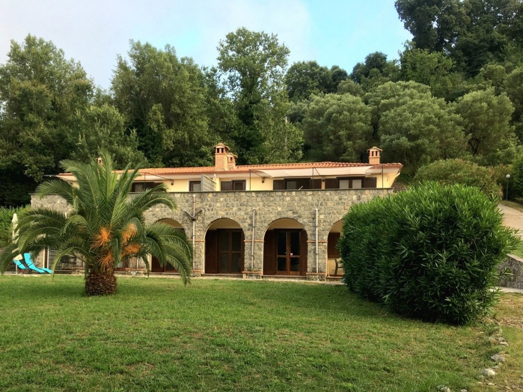 Casa Indipendente in vendita a San Giovanni a Piro san Giovanni a Piro Trave