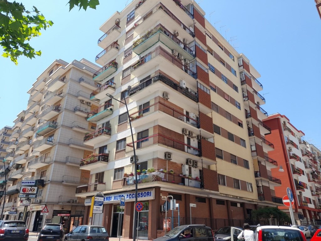 Appartamento in vendita a Taranto taranto Genova,50