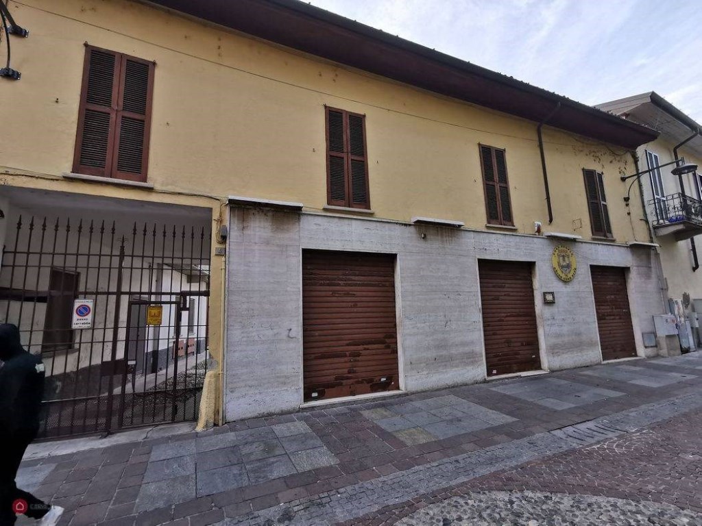 Negozio in vendita a Melzo piazza Vittorio Emanuele ii, 5