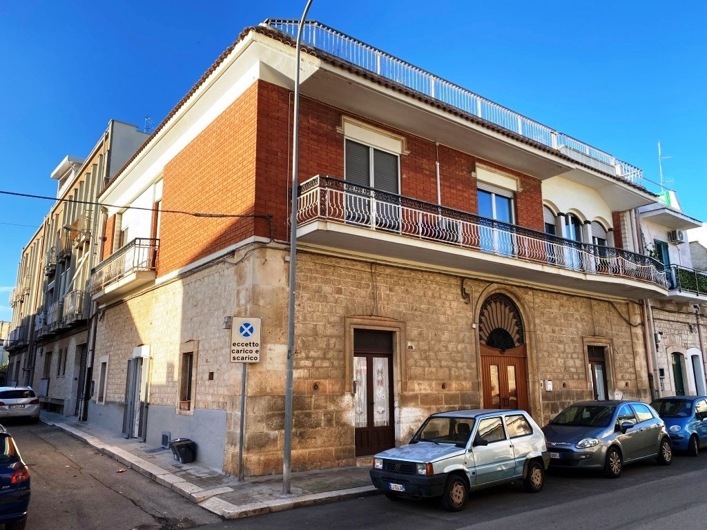 Appartamento in vendita a Casamassima via Turi, 43