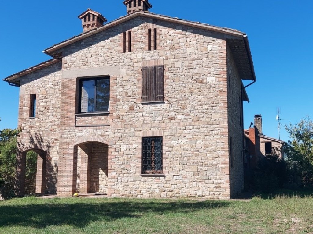 Porzione di Casa in vendita a Todi vocabolo Brusco, 41