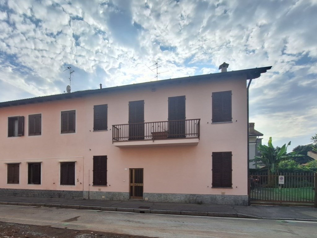 Porzione di Casa in vendita a Cavenago di Brianza via l. Besana 43
