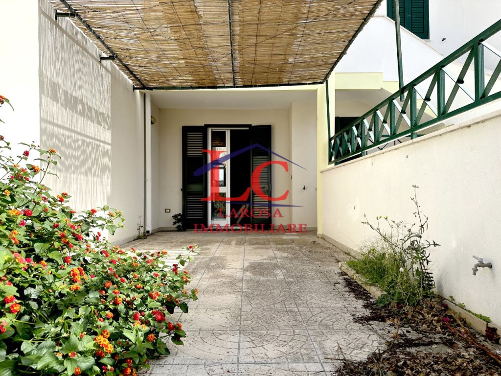 Appartamento in vendita a Melendugno via del Fante, 44