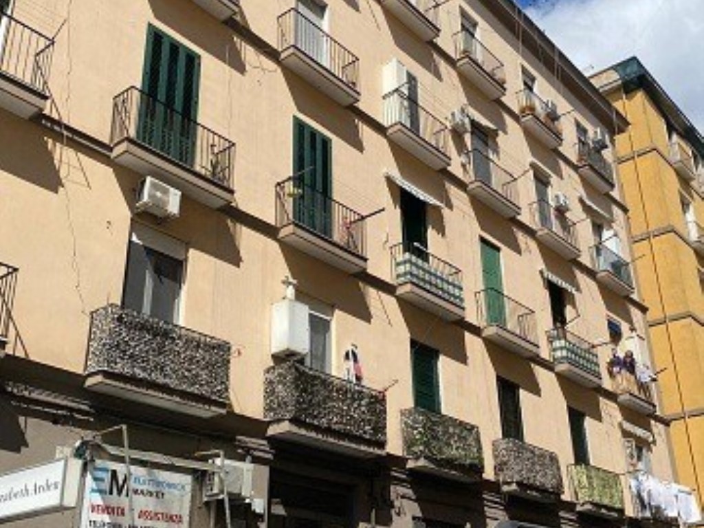 Appartamento in vendita a Napoli via filippo cavolino 7