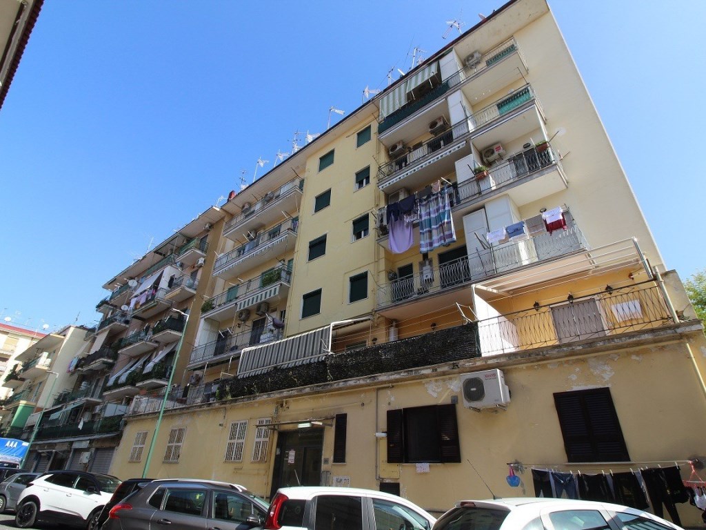Appartamento in vendita a Napoli via francesco provenzale