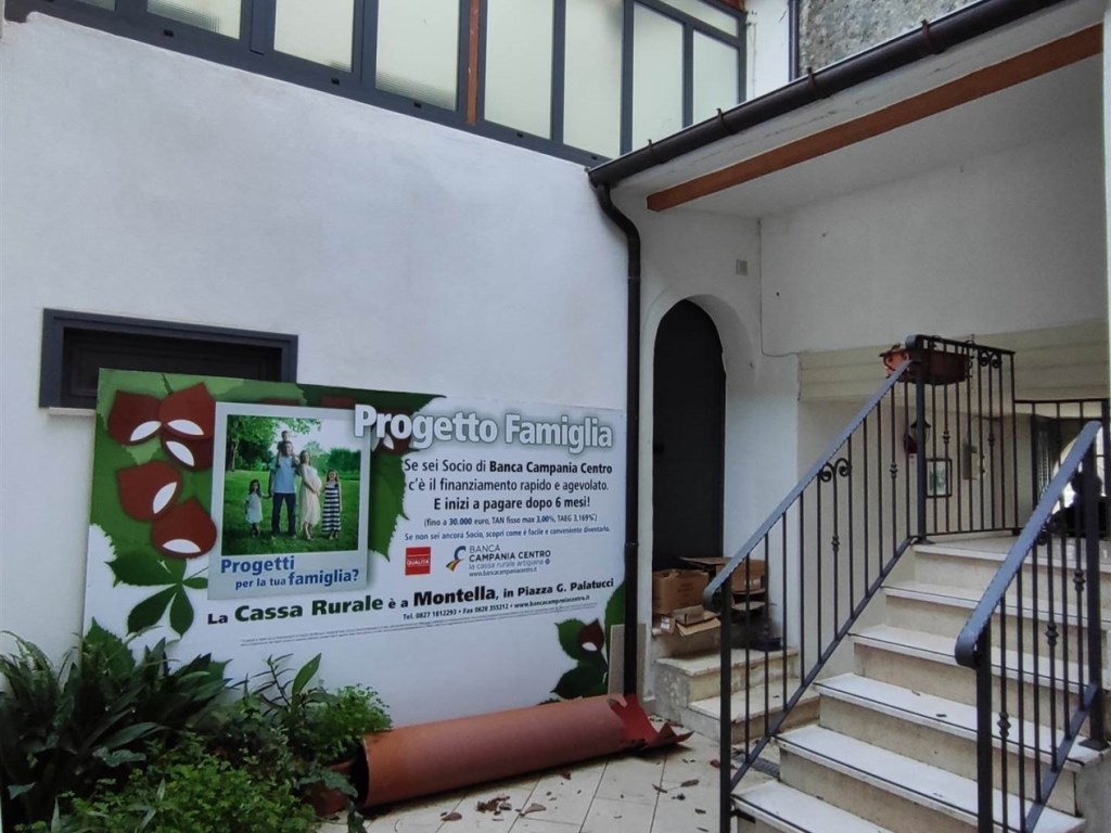 Casa Semindipendente in vendita a Montella via p.Colucci 34