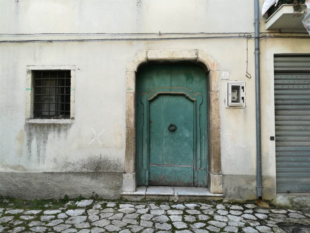 Palazzo in vendita a Montella via serrapadulana 20