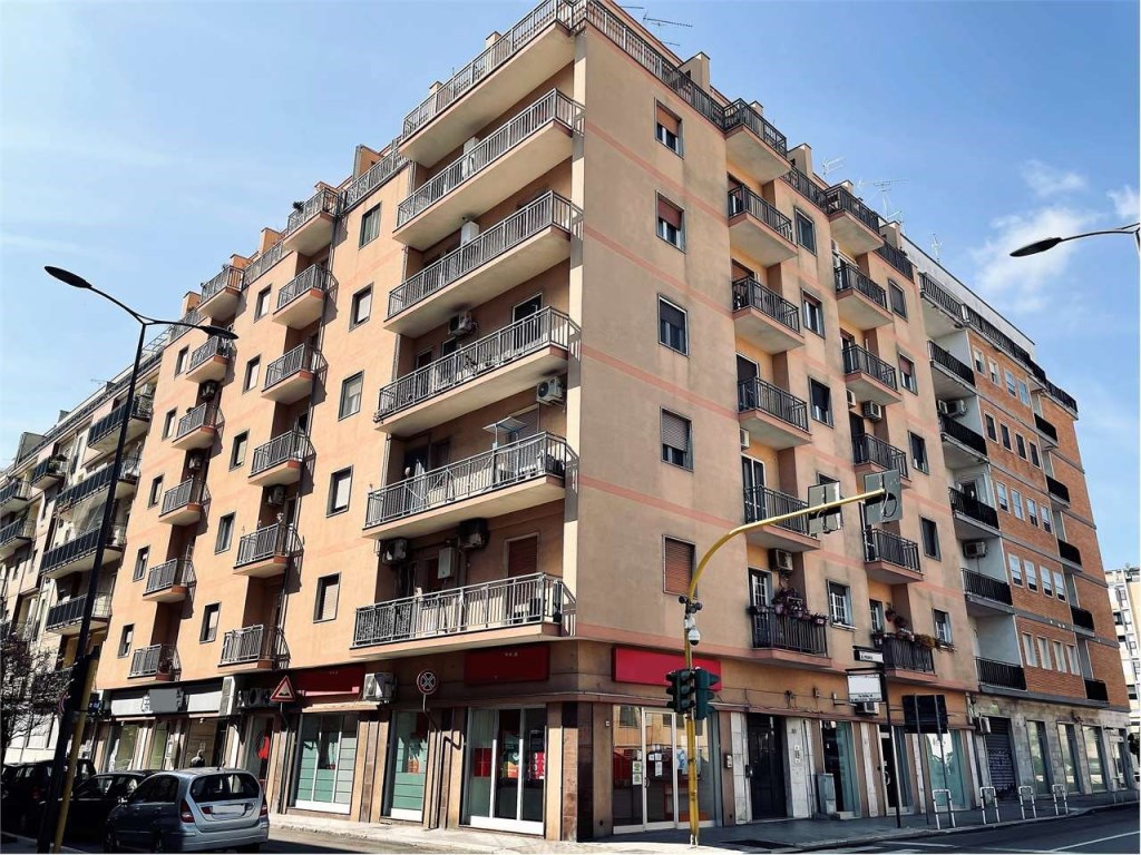 Appartamento in vendita a Brindisi viale Aldo Moro 25