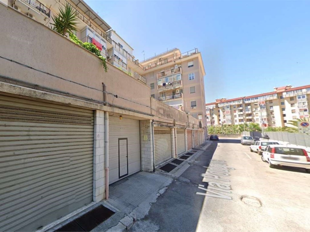 Garage in vendita a Brindisi via Podgora 9