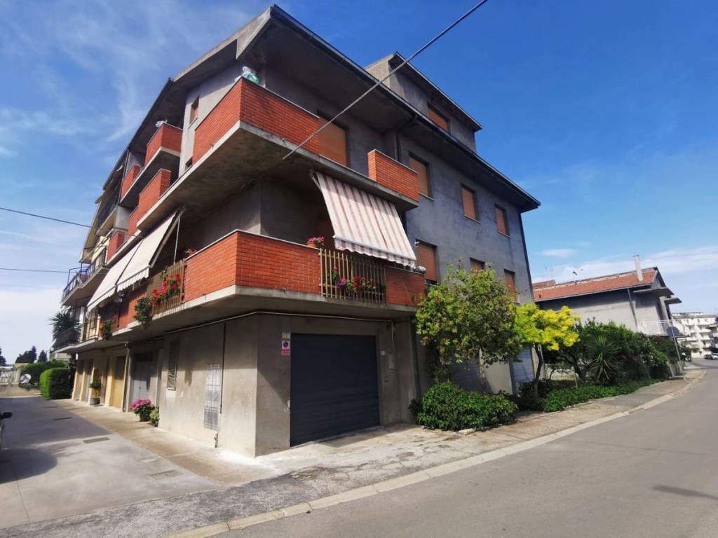 Appartamento in vendita a San Salvo san Salvo Fedro,32