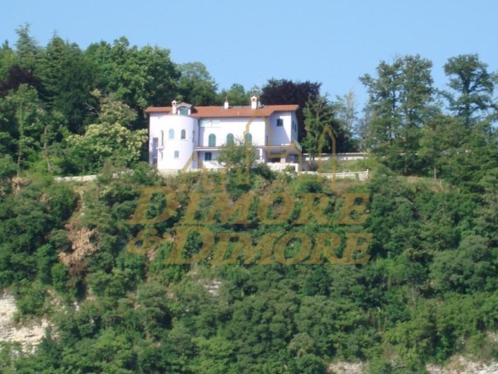 Villa in vendita a Leggiuno via Santa Caterina, 32