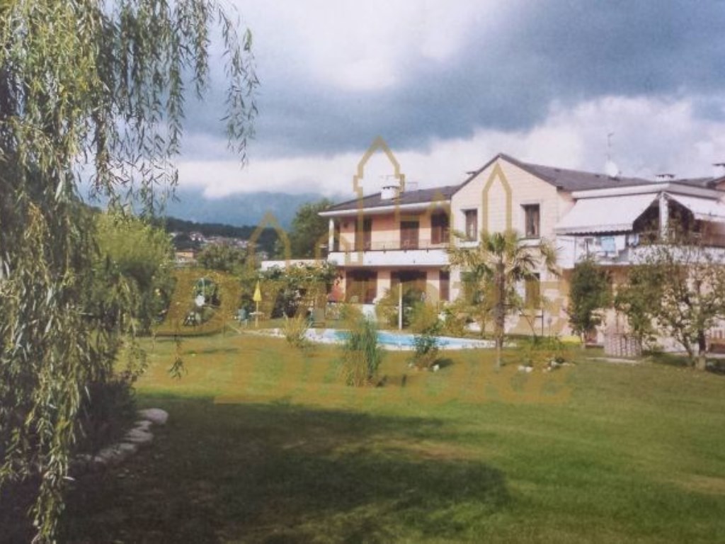 Villa a Schiera in vendita a Casale Corte Cerro