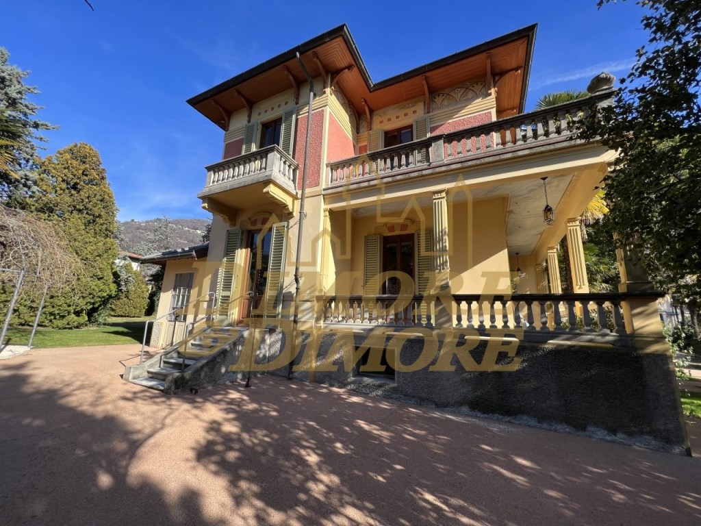 Villa in affitto a Maccagno con Pino e Veddasca via Fratelli Maccario , 3