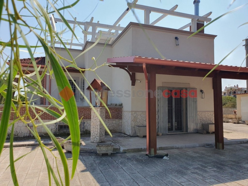 Villa in vendita a Crispiano