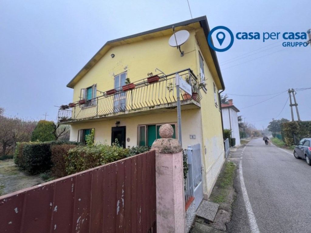 Casa Indipendente in vendita ad Arquà Polesine via Santa Lucia 5