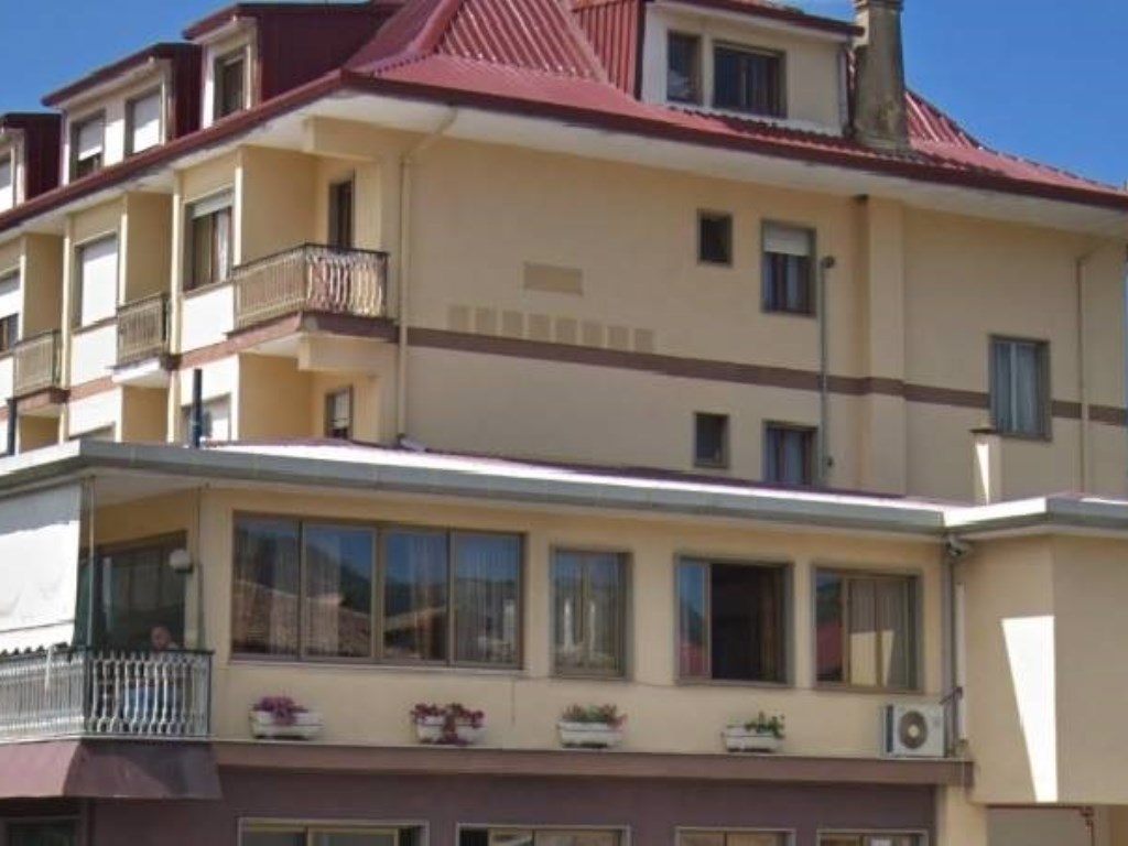 Hotel in vendita a Fiuggi via delle betulle 2