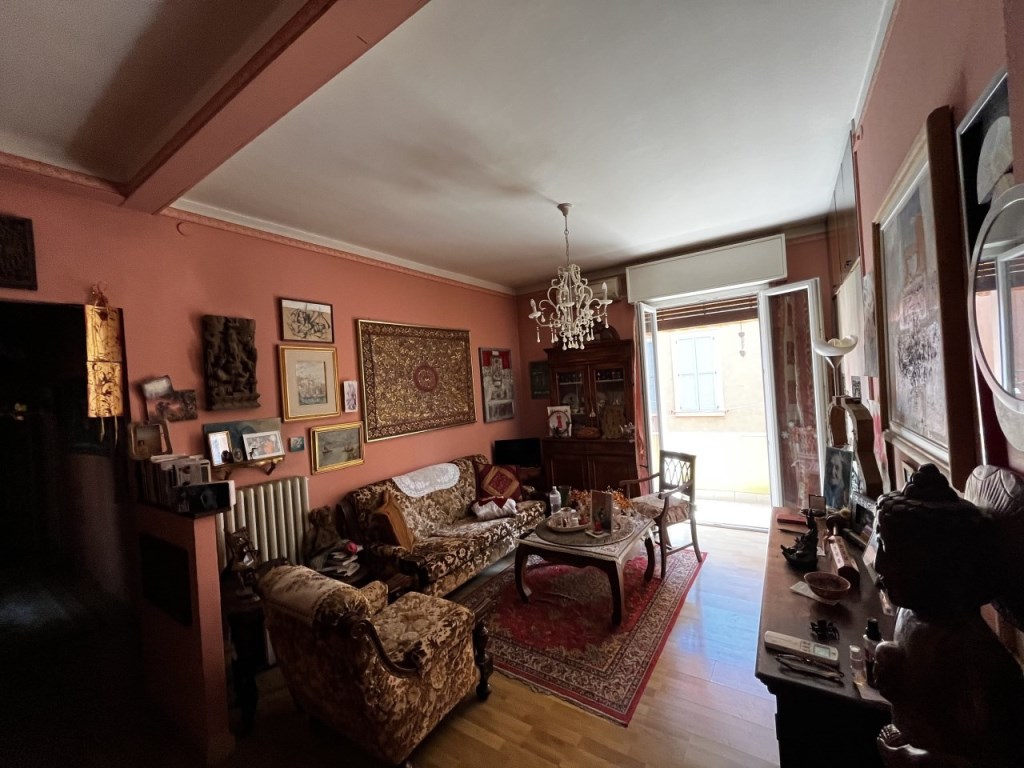 Appartamento in vendita a Modena via Sant' Orsola, 85