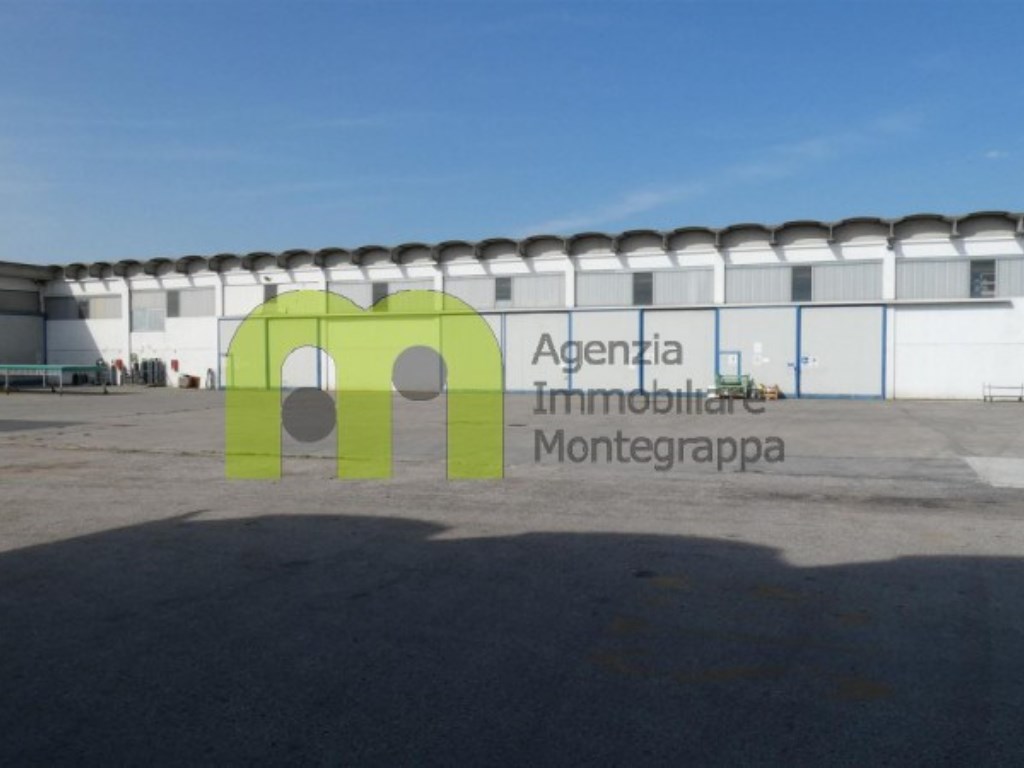 Capannone Industriale in vendita a Castelfranco Veneto via Dell'Impresa