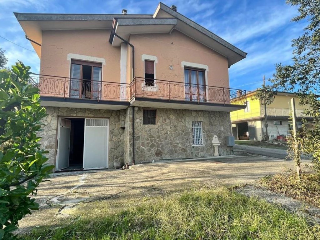 Casa Indipendente in vendita a Montecalvo Versiggia montecalvo Versiggia bagarello,20