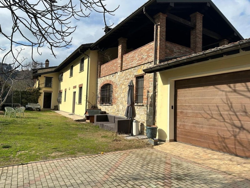Casa Indipendente in vendita a Stradella stradella Torre Sacchetti,3