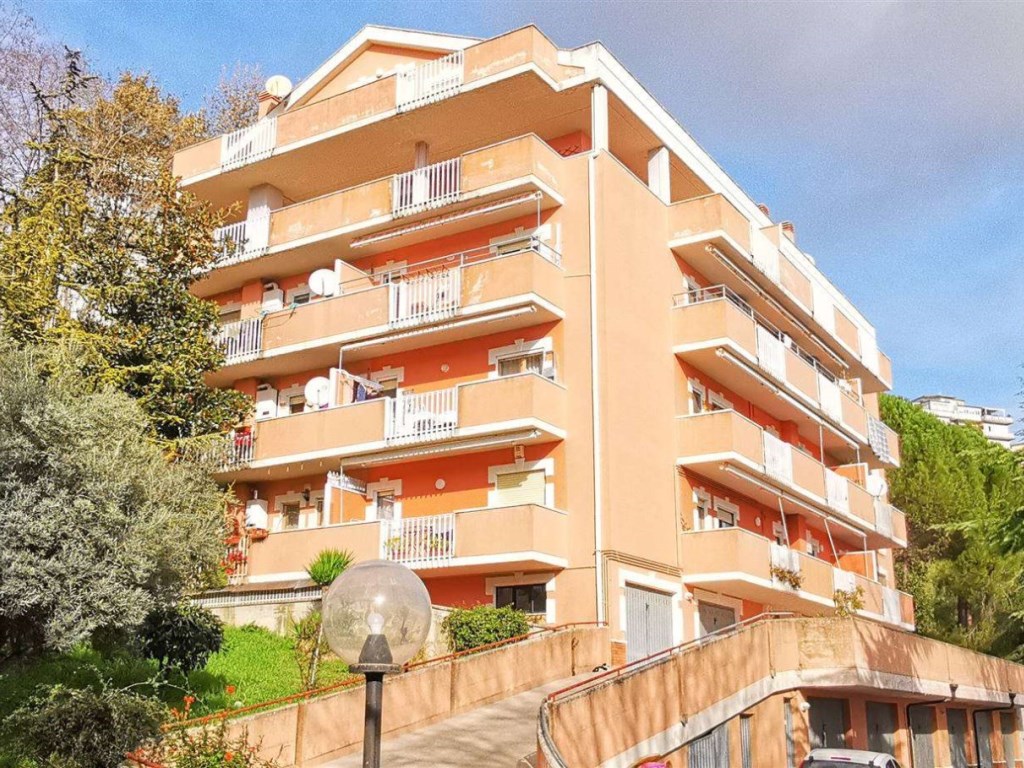 Appartamento in vendita a Chieti via San Camillo De Lellis