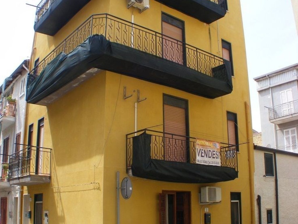 Casa Indipendente in vendita a Campofelice di Roccella via Salvatore Cipolla n.54