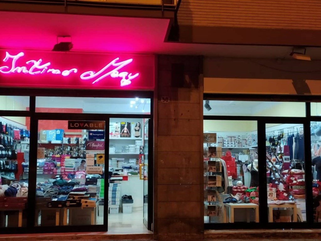 Attività Commerciale in vendita a Salerno