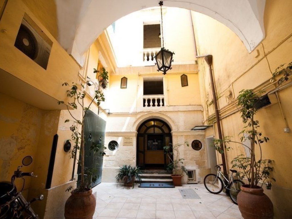 Appartamento in vendita a Lecce via Vignes