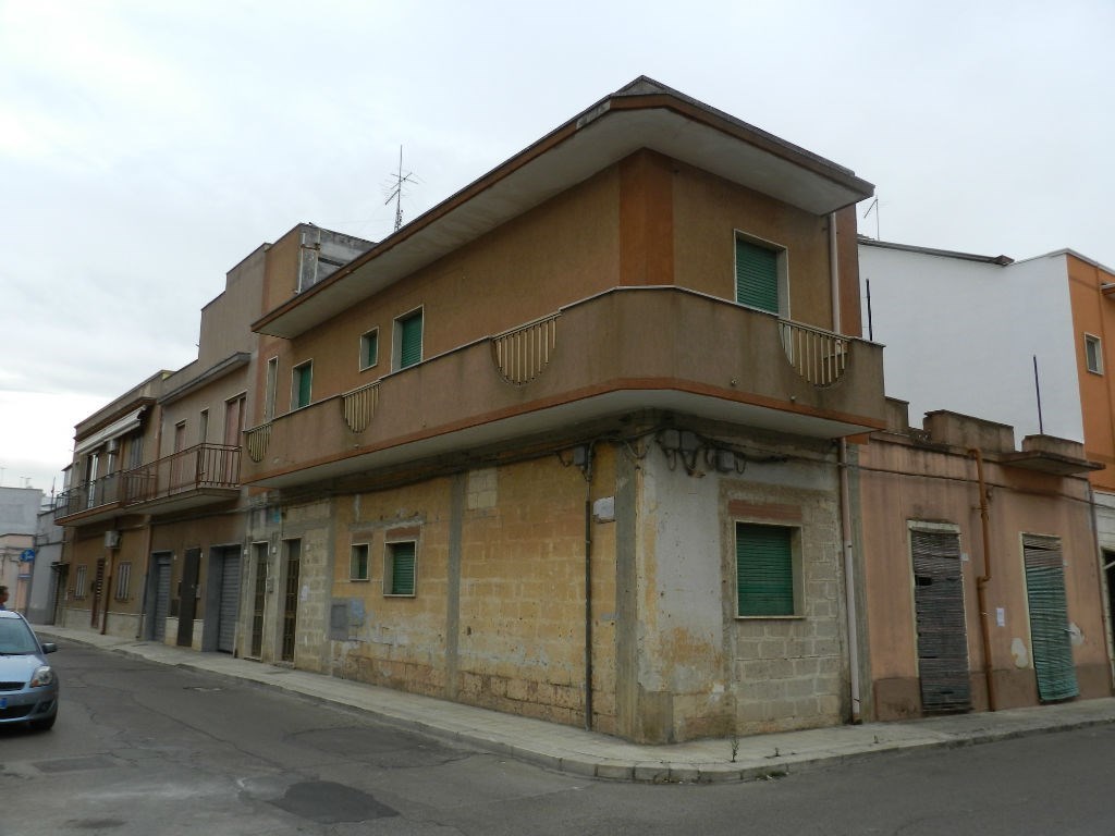 Appartamento in vendita a Latiano via f.lli Carlucci