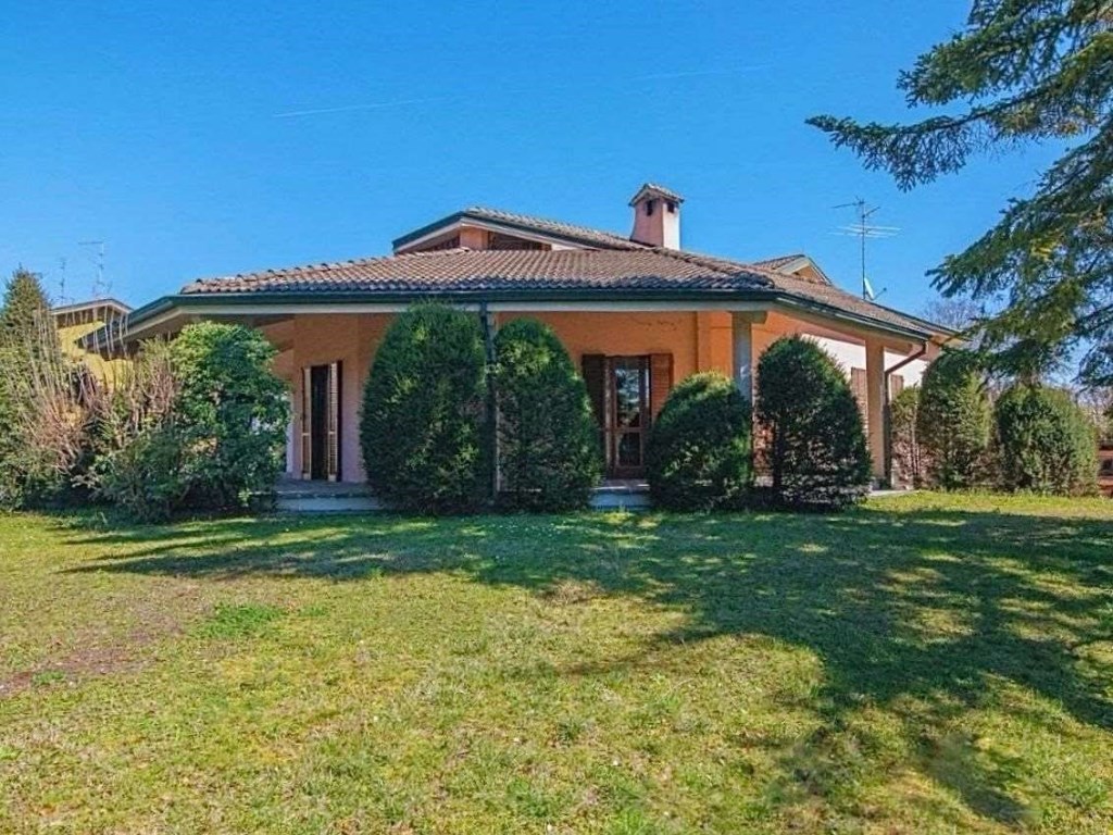 Villa in vendita a Rottofreno via Martiri Fosse Ardeatine