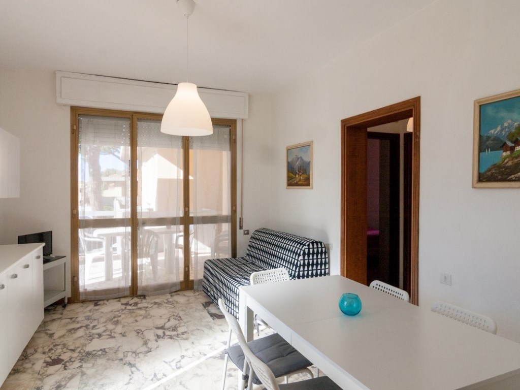Appartamento in affitto a Follonica via Isola Corsica,