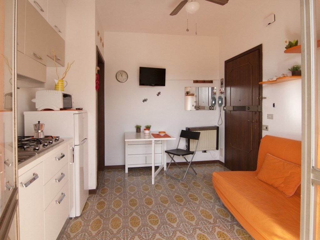Appartamento in affitto a Follonica via Lago di Lugano, 7