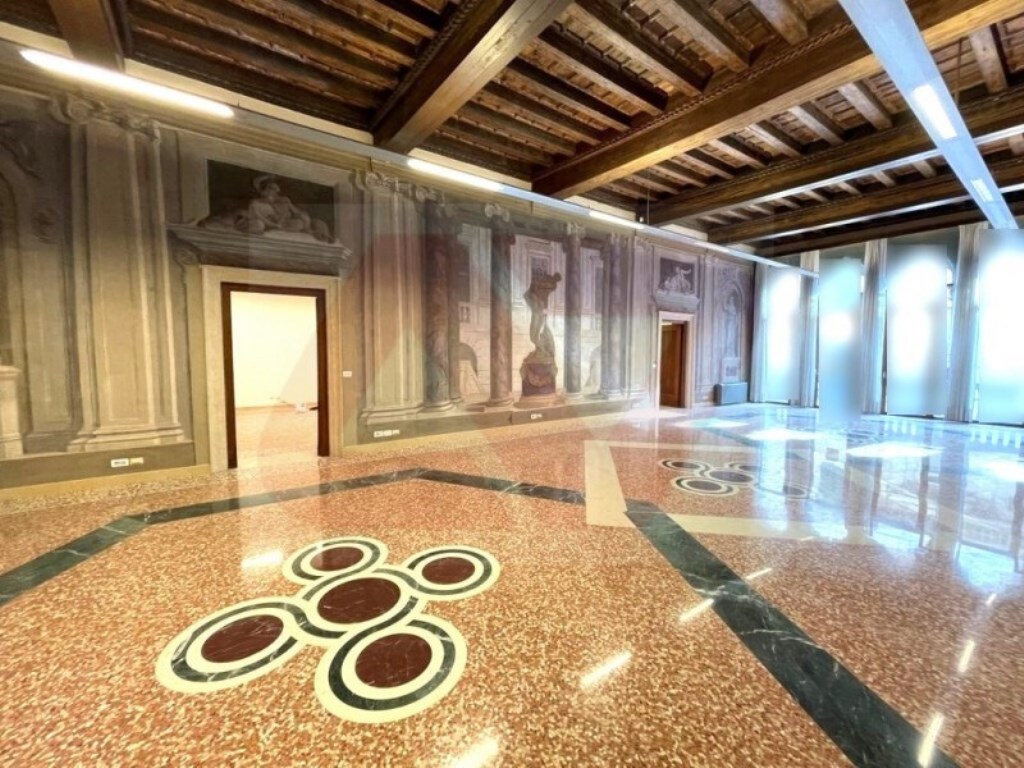 Ufficio in vendita a Vicenza corso Palladio n.76