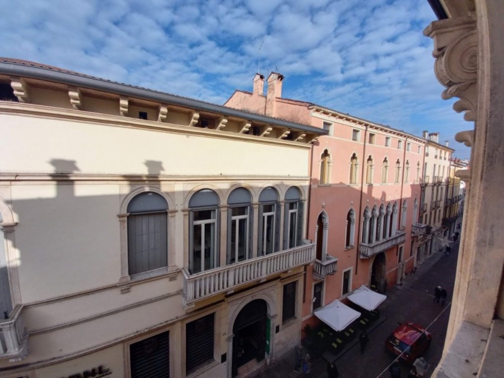 Ufficio in vendita a Vicenza corso Palladio