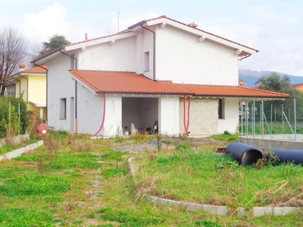 Villa in vendita a Capannori via Lombarda
