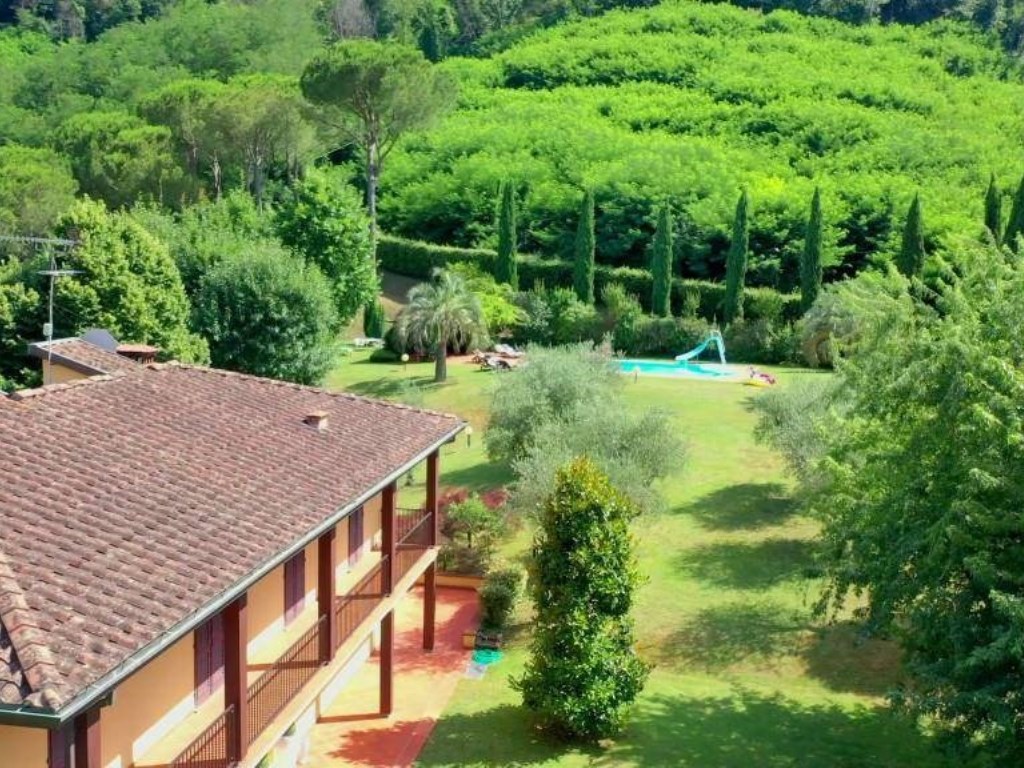 Villa in vendita a Lucca via nazionale