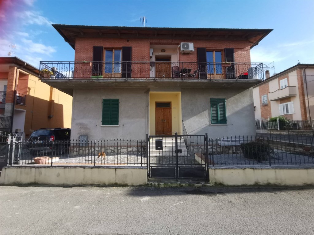 Villa Bifamiliare in vendita a Torrita di Siena
